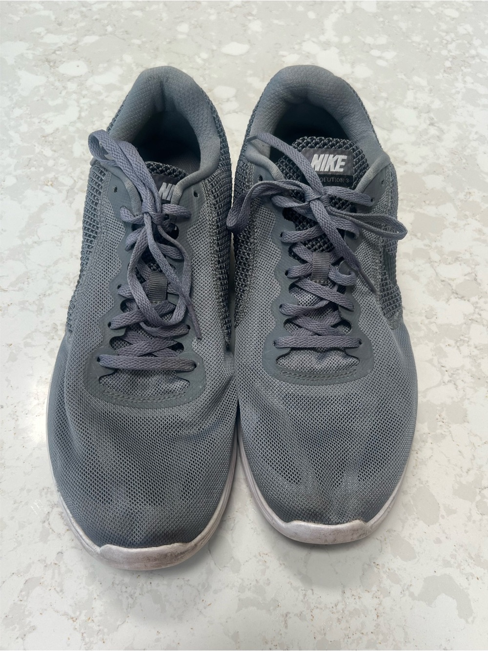 Nike Men's Gray Athletic Running Sneakers